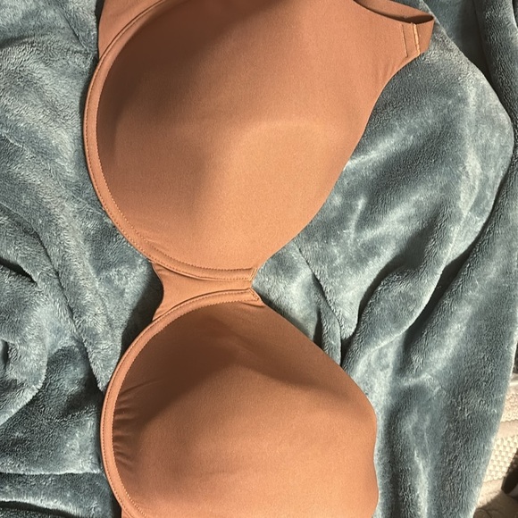 Skims FITS EVERYBODY
T-SHIRT BRA Jasper NWT - Picture 2 of 5